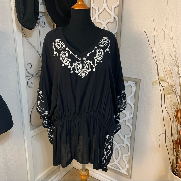 Westbound black with white embroidered design and butterfly wings arms. Size 3X - Picture 2 of 11